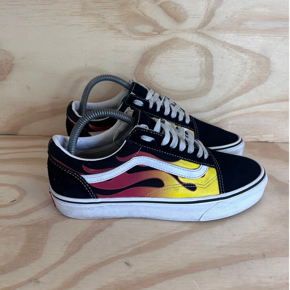 Vans Off The Wall - Old Skool Flame - Sneakers - Black/Yellow/Red - Women's -8.5